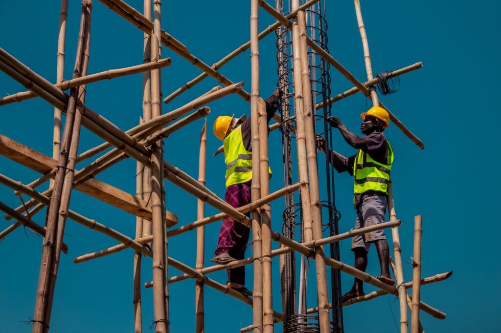 Renovare de apartament vechi: ordinea corectă a lucrărilor și bugetul real pe metru pătrat